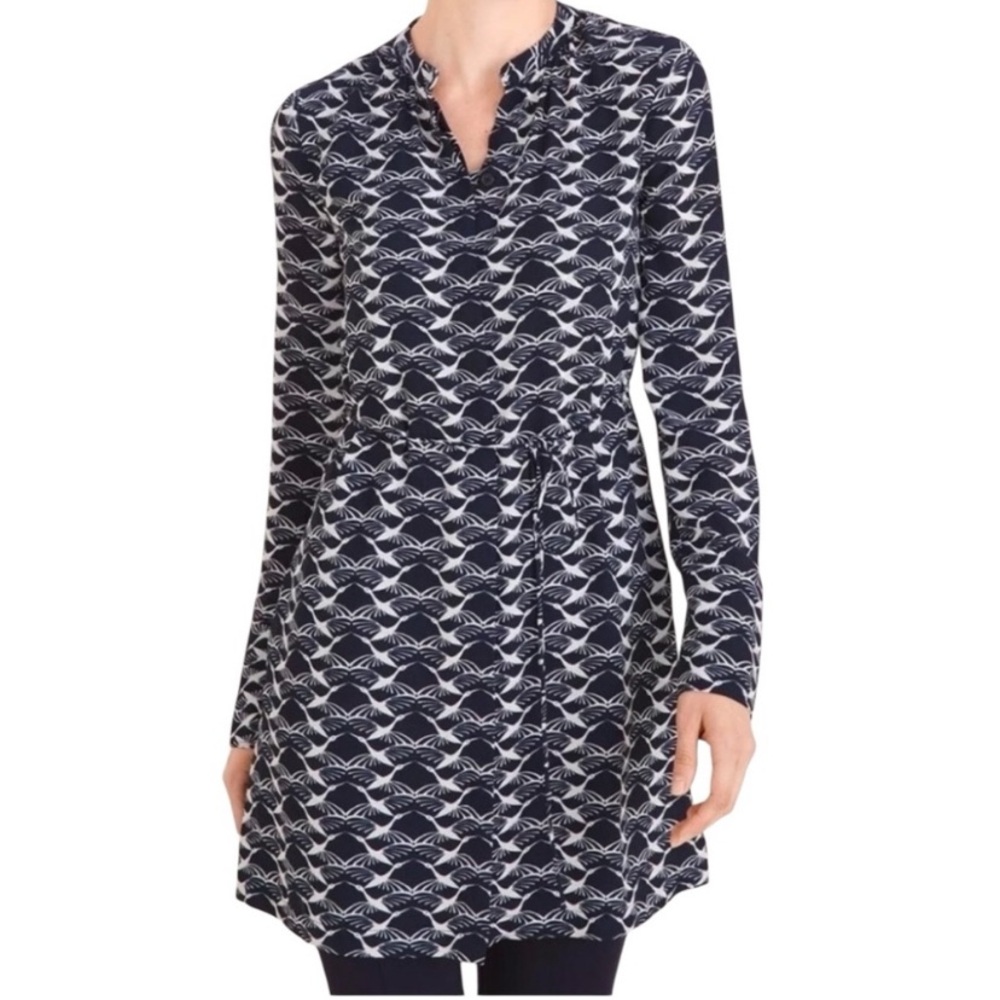 Chico’s Navy and White Geo Bird Tunic Size Large 12/14 Chico’s Size 2 Novelty